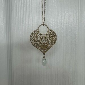 Elegant Gold Filigree Heart Pendant Necklace